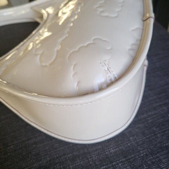 Ergo In Crinkled Patent Coachtopia Leather: Embossed Cloud Print - Picture 5 of 7